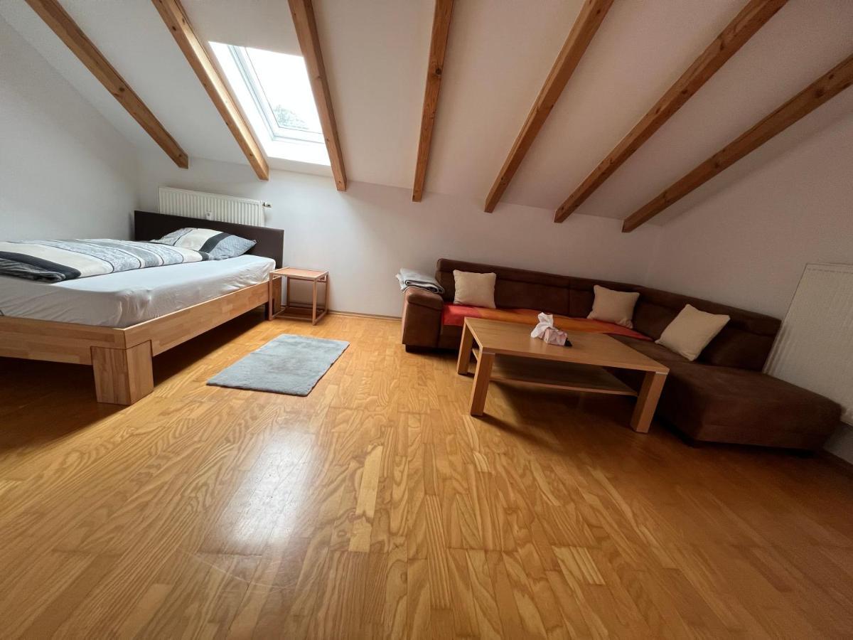 D&R Appartement Bei Rosenheim Eksteriør billede
